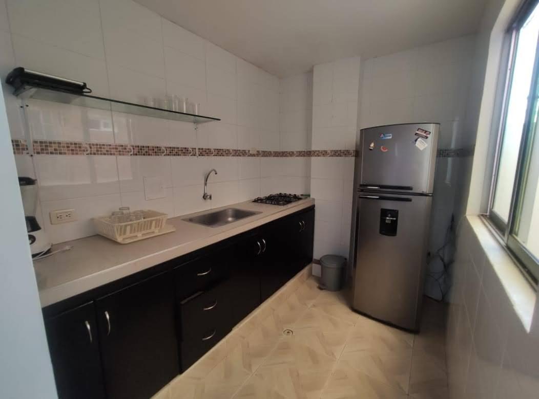 Apartamento El Eden Covenas 201アパートメント エクステリア 写真